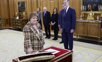 La presidenta del Tribunal de Cuentas, Enriqueta Chicano Jávega, promete el cargo ante el rey Felipe VI. El acto se celebró el día 25 de noviembre 2024 en el Palacio de La Zarzuela. © Casa de S.M. el Rey.
