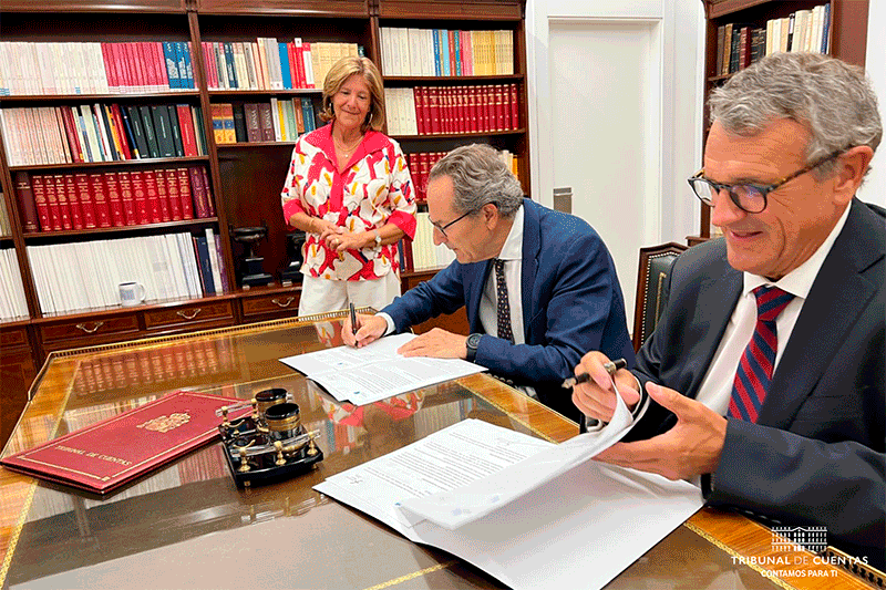 La Fiscalía del Tribunal de Cuentas y el Consello de Contas de Galicia firman un protocolo de colaboración La Fiscalía del Tribunal de Cuentas y el Consello de Contas de Galicia firman un protocolo de colaboración
