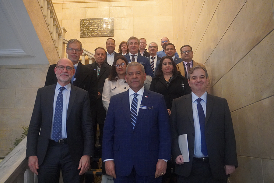 Visita del Gobierno de la República Dominicana y del Banco Interamericano de Desarrollo recibe la visita del Gobierno de la República Dominicana y del Banco Interamericano de Desarrollo