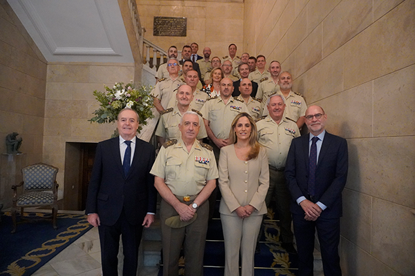 Visita del director de Asuntos Económicos del Ejército de Tierra, general Justino Tamargo Sierra y de una delegación de la DIAE Visita del director de Asuntos Económicos del Ejército de Tierra, general Justino Tamargo Sierra y de una delegación de la DIAE